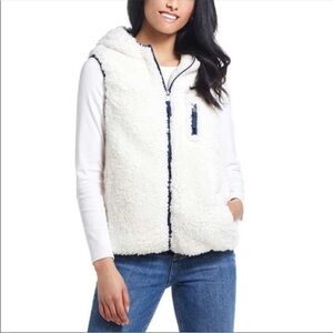 Weatherproof Cream Fleece Vest with Black Accents